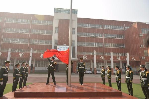 无奋斗，不青春