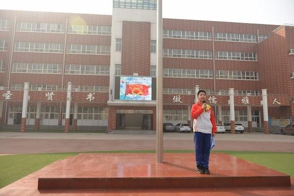 爱路护路教育宣传 平安校园师生共建