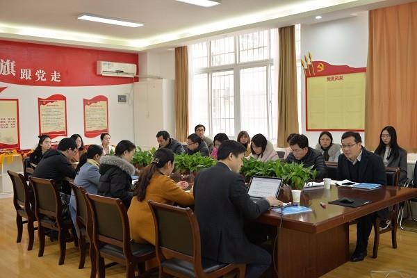 提升学校课程品质 走出请进双管齐下