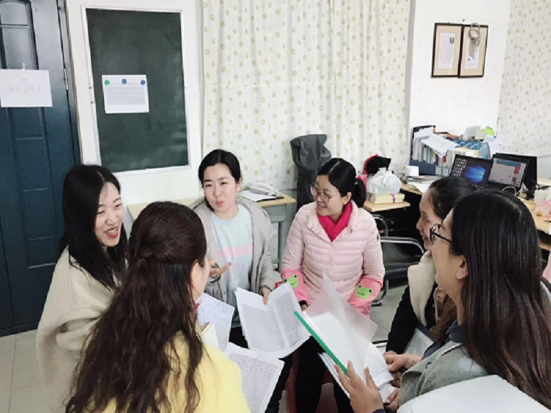 聚焦问题促成长 紧抓落实共进步