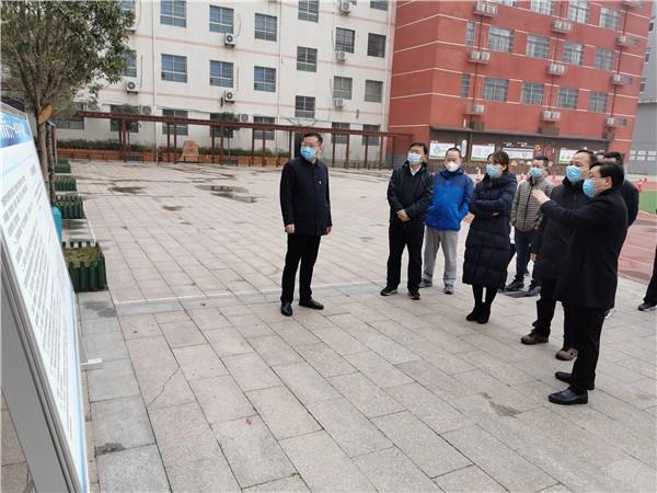 【71时讯】市防控办督导组督查郑州市第七十一中学疫情防控工作