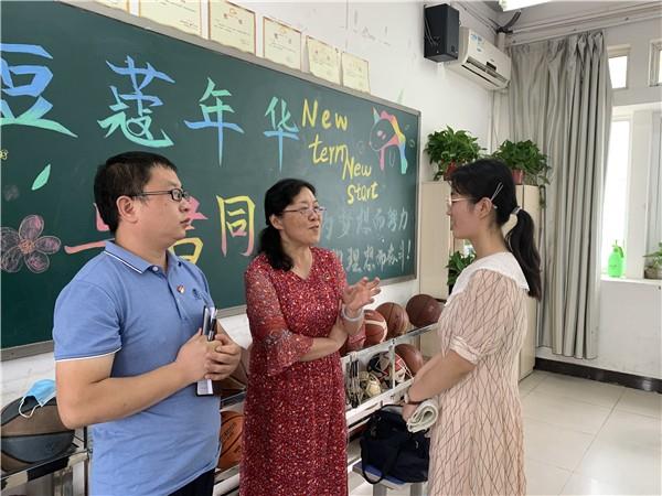 【71时讯】责任督学进校园  检查指导促提升