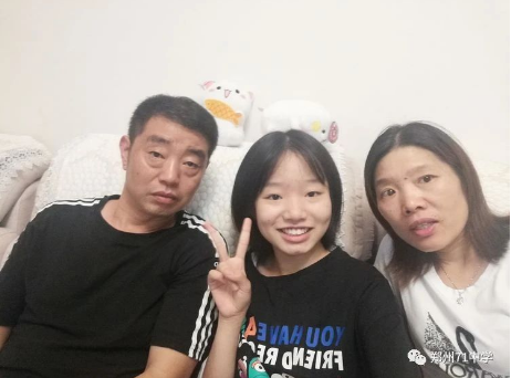 【家榜样】我与孩子共成长——2022届九班学生范淑君家长