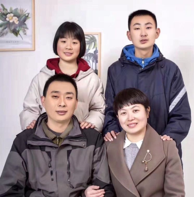 【家榜样】我与孩子共同成长——2021届二班学生陈怡彤家长