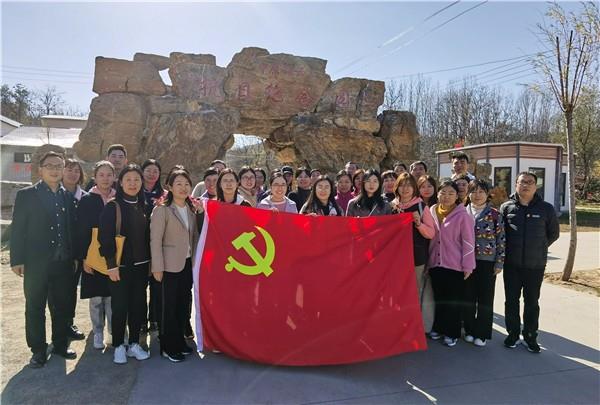 【71时讯】重温红色精神 牢记历史使命