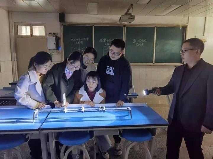 【71时讯】学科教研有方向 助力教学共成长