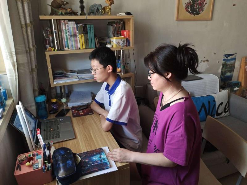 【71时讯】家校携手 共克时艰