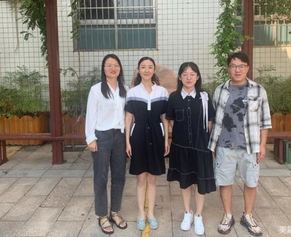【教师风采】硕果累累 贤才济济——张琳琳名师工作室