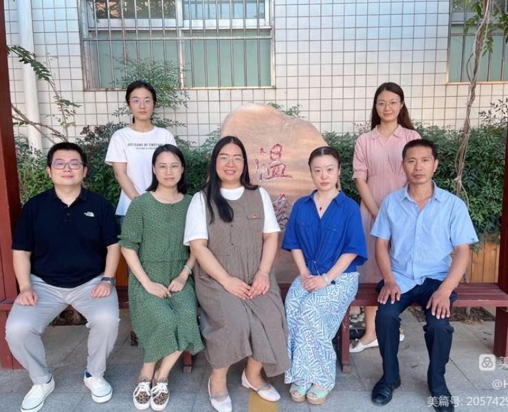 【教师风采】硕果累累 贤才济济——马秋珍名班主任工作室
