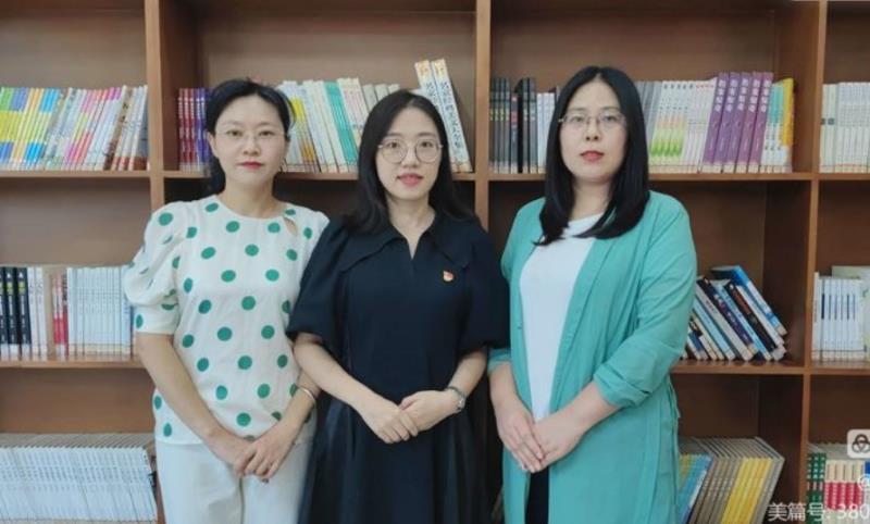 【教师风采】硕果累累 贤才济济——彭晨名师工作室