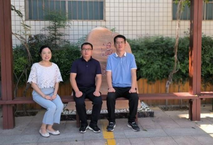 【教师风采】硕果累累 贤才济济——周德刚教育导师工作室