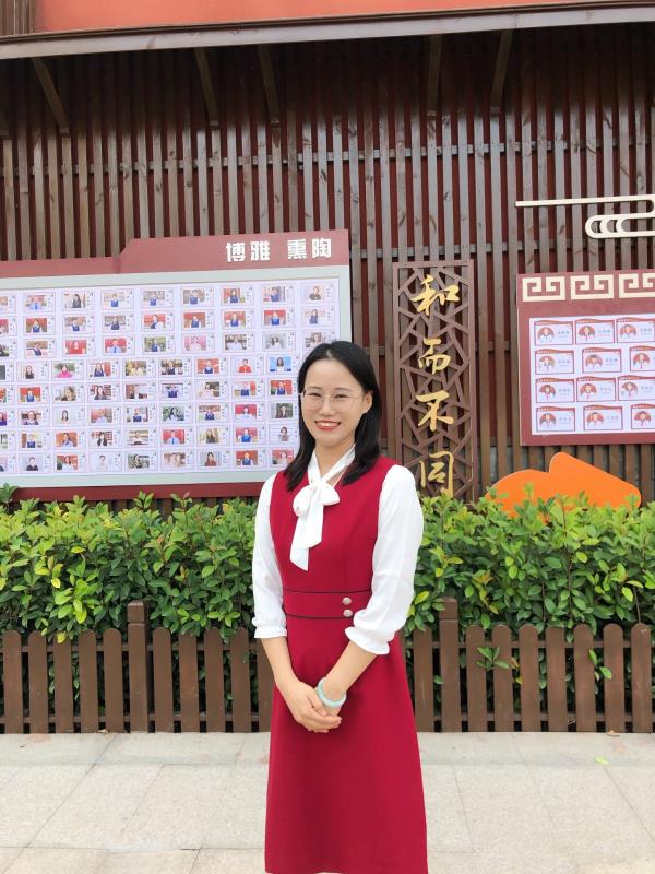 【教师风采】十大巾帼榜样系列报道（一）——默默耕耘育英才 逐梦青春勇前行