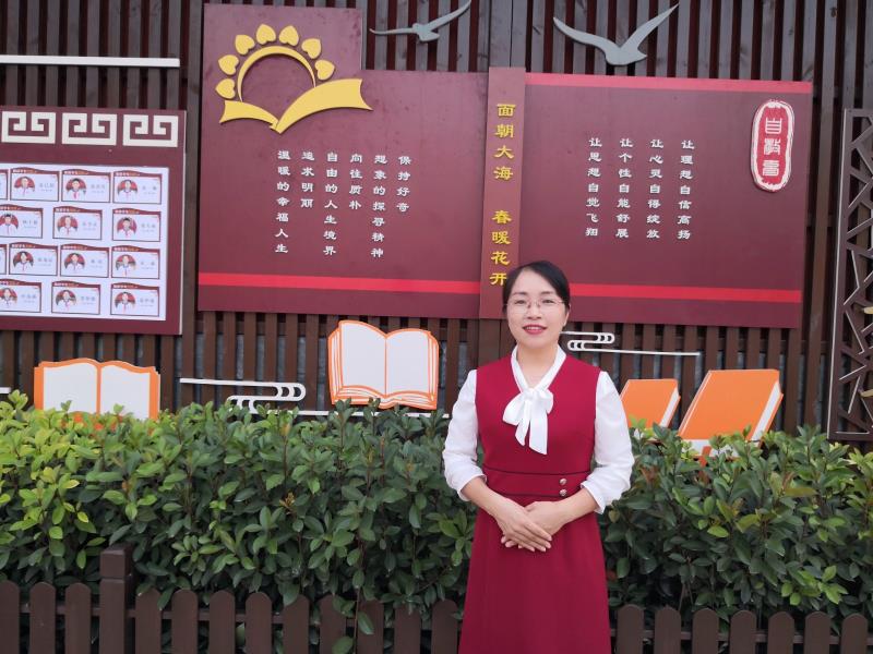 【教师风采】十大巾帼榜样系列报道（二）——心育幼苗 肩担未来