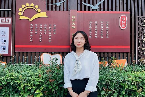 【教师风采】邢许老师国旗下演讲《缅怀英烈守初心，胸怀赤诚担使命》