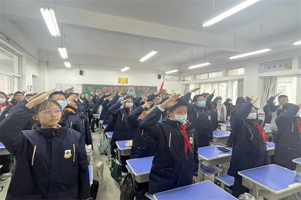 【71时讯】​传承五四精神 做新时代优秀接班人