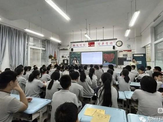 【多样课程】看见成长 自信绽放——2025届七一七二班级共同体2022-2023学年下期期末综合性评价成果展评