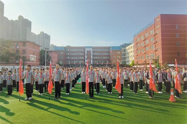 【71时讯】深化国防教育 青春筑梦未来