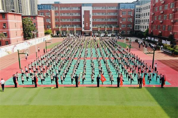 【71时讯】甘洒血汗写风流——吴战利副校长在2026届学生入校课程暨国防教育课程闭营仪式上的讲话