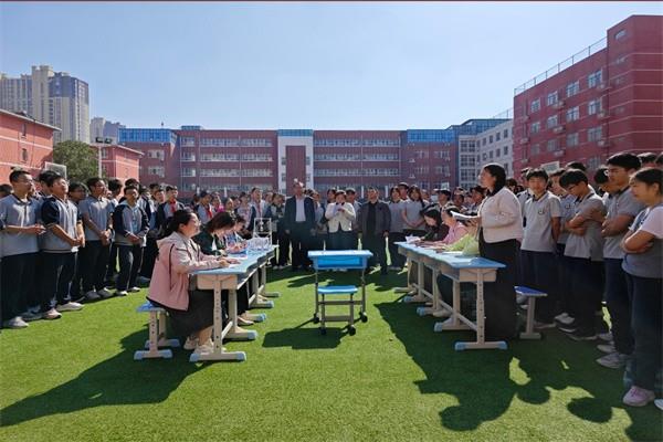 【71时讯】“鸣”教育之志 扬思“辩”新风——郑州市第七十一中学深度开展“辩论--雄辩学科 智论世界”教师主题辩论赛