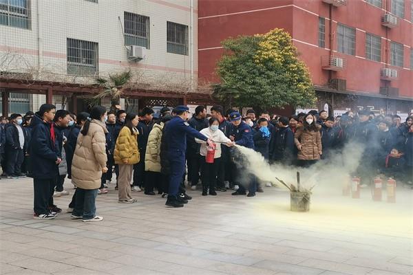 【71时讯】火灾无情 防患未然 ——郑州市第七十一中学开展春季消防演练