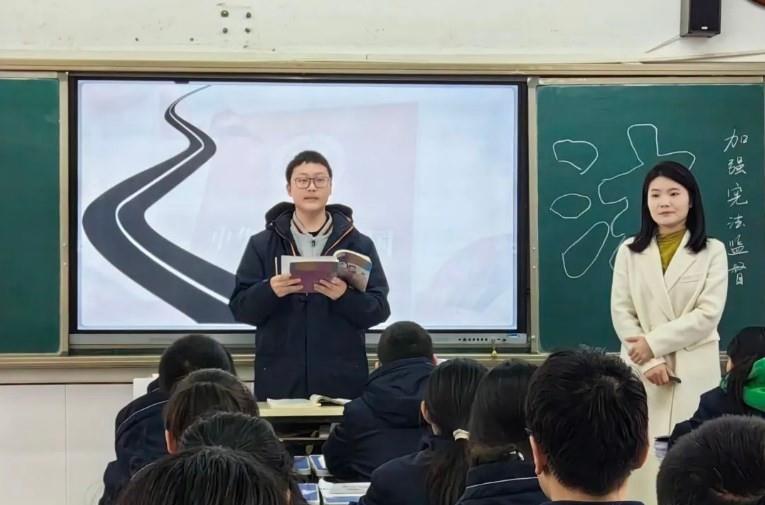 【71时讯】 金水区教育发展研究中心到郑州市第七十一中学开展诊断调研工作