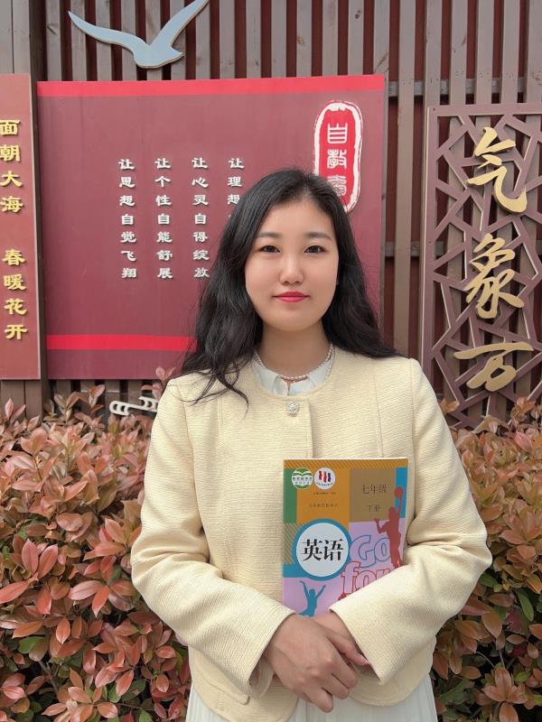 【教师风采】魏鑫雨老师国旗下演讲《书香伴我成长》