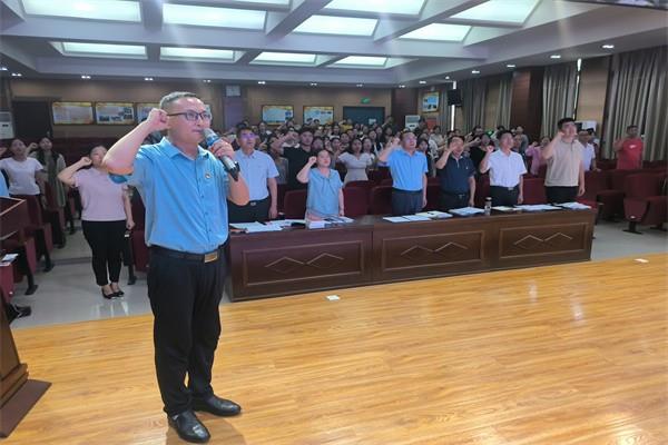 【71时讯】大力弘扬教育家精神 加快建设教育强国 ——“开学第一课”师德教育活动