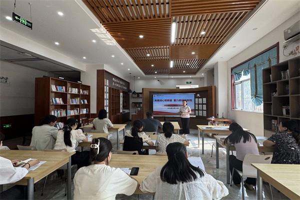 【教师发展】育德润心筑根基 蓄力教研启新程