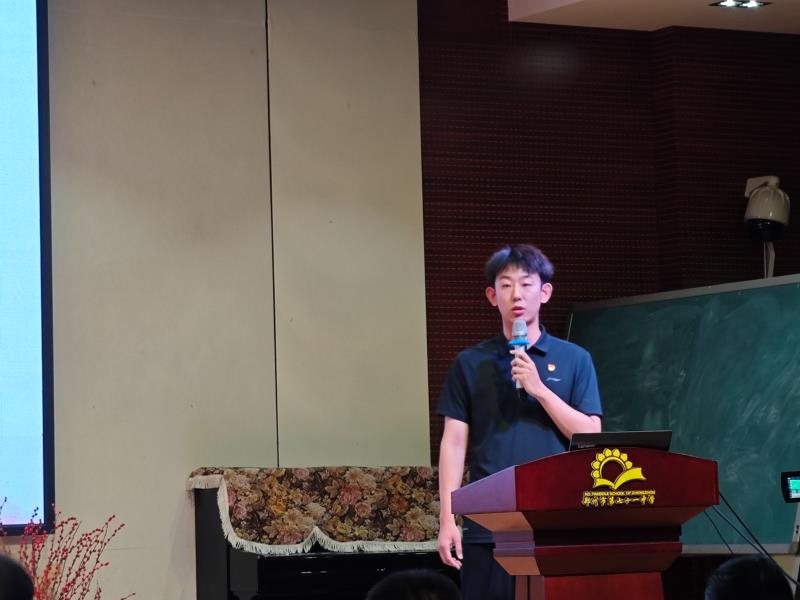 【教师风采】体育教学中的“班主任”职责——赵嘉成践行“人人都是班主任”的经验分享
