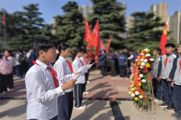【71时讯】清明追思祭英烈 红色血脉永传承 ——郑州市第七十一中学清明祭英烈活动